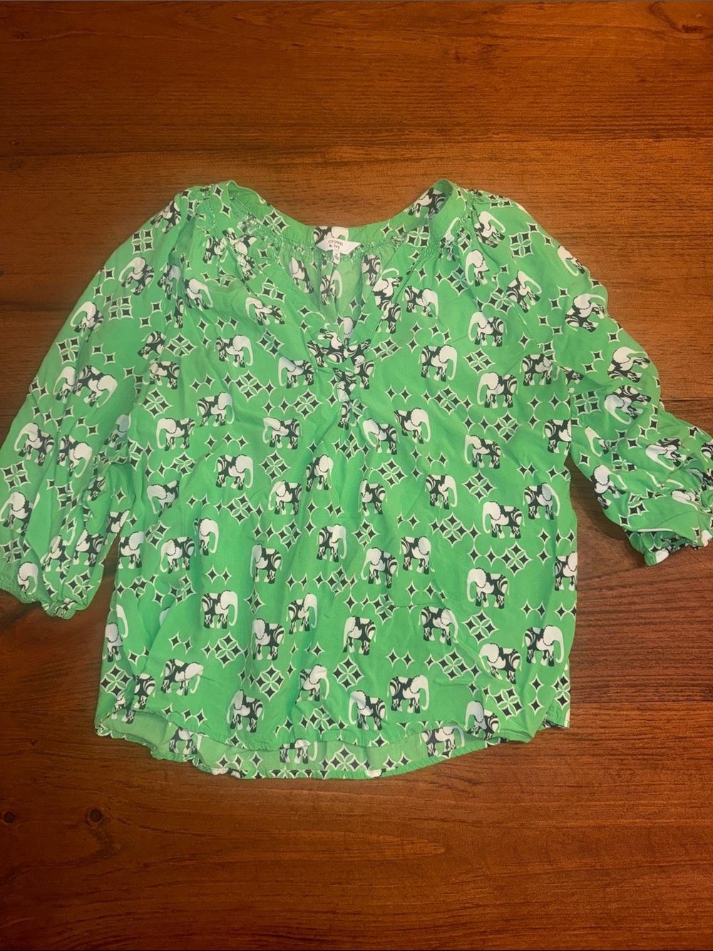 crown & ivy Green Elephant Print Peasant Blouse